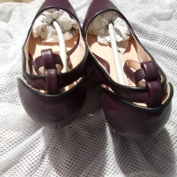 Andiamo Shoes - Andiamo raisin Color ladies 3" heels. NWOT. Size 7.5